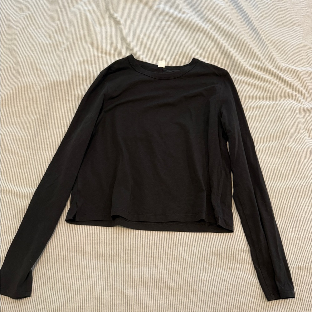 lululemon athletica Black Long Sleeve Tee